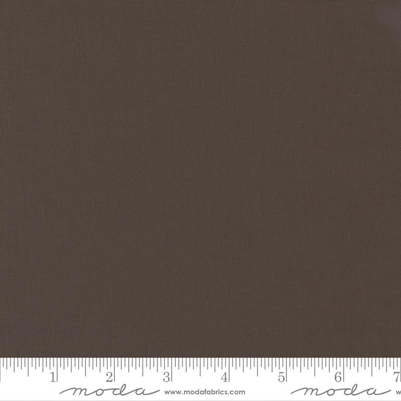 Moda Bella Solids, 9900 407, Coffee