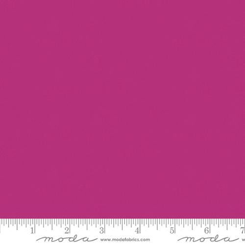 Moda Bella Solids, 9900 440, Passion Fruit